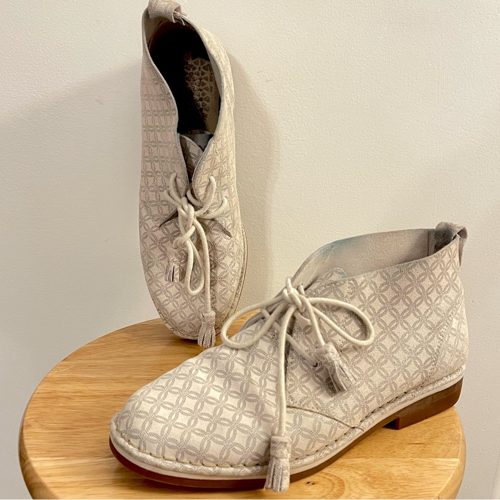 Hush Puppies Cyra Catelyn Leather Ankle Bootie Women’s 9